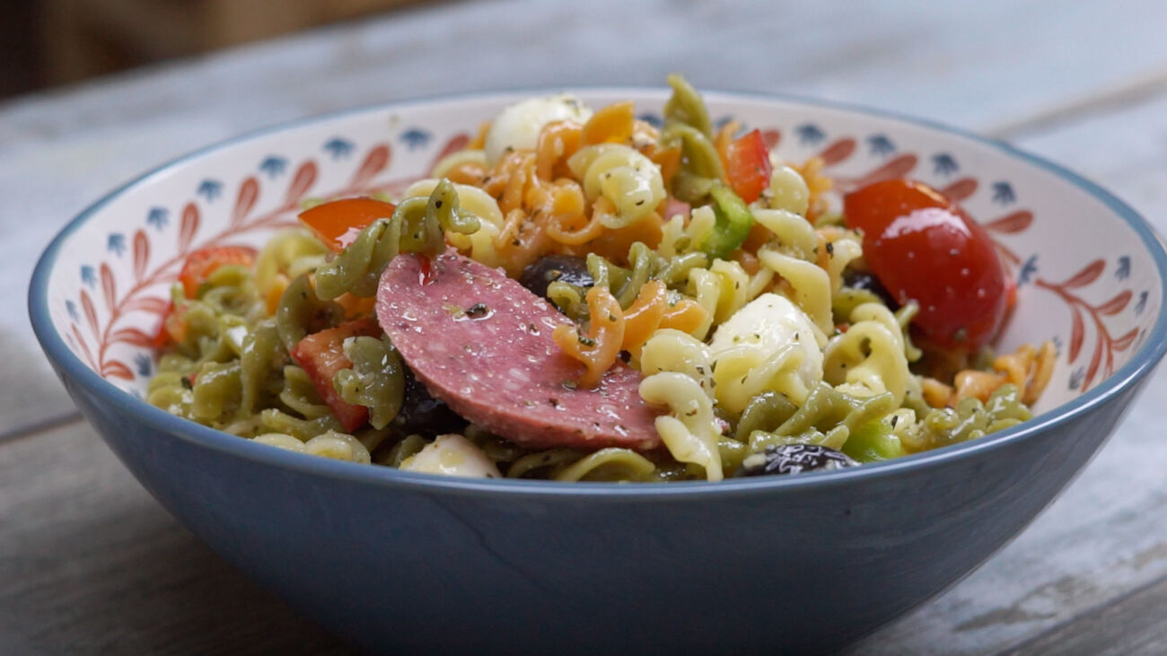 İtalyan Soslu Makarna Salatası Tarifi